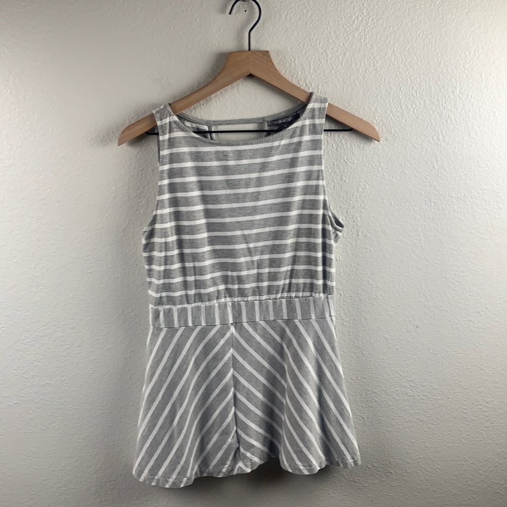 MICHAEL STAR GRAY AND WHITE STRIPPED TANK